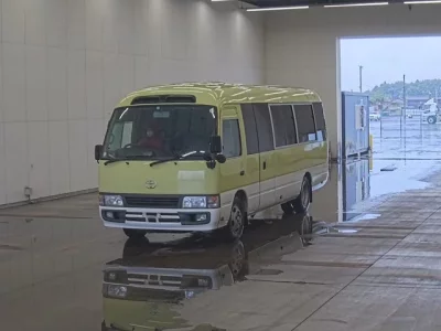 Toyota COASTER