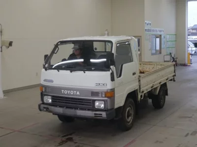 Toyota HIACE TRUCK