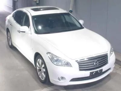 Nissan FUGA