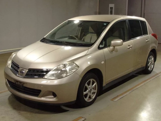 Nissan TIIDA