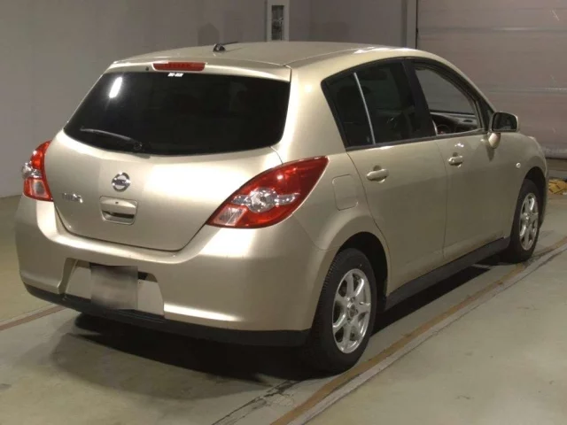 Nissan TIIDA