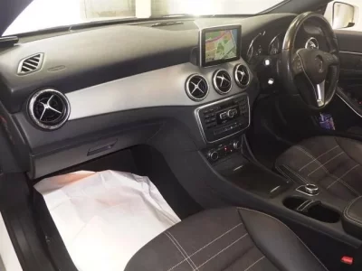 Mercedes-Benz CLA CLASS