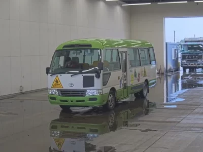 Toyota COASTER