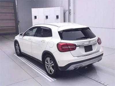 Mercedes-Benz GLA CLASS