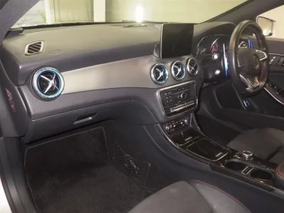 Mercedes-Benz CLA CLASS