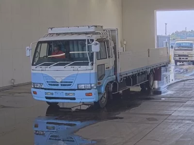 Nissan CONDOR