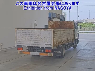Nissan TRUCK