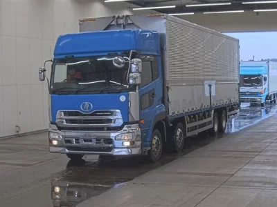Nissan TRUCK