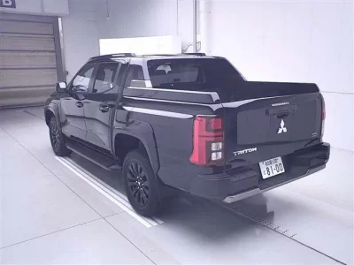 Mitsubishi TRITON