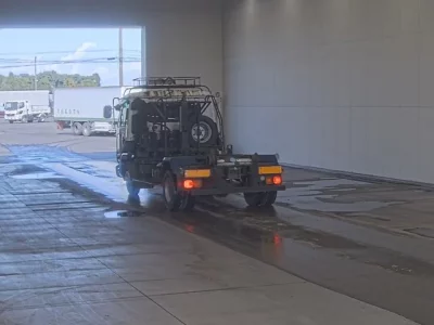Nissan TRUCK