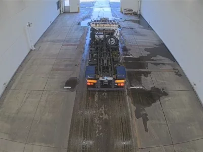 Nissan TRUCK