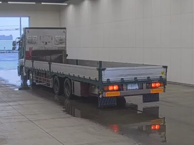 Nissan TRUCK