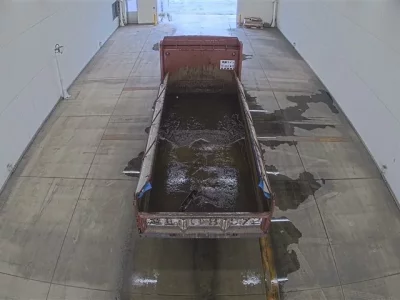 Nissan TRUCK