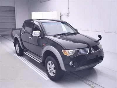 Mitsubishi TRITON