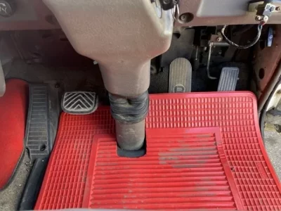Nissan TRUCK