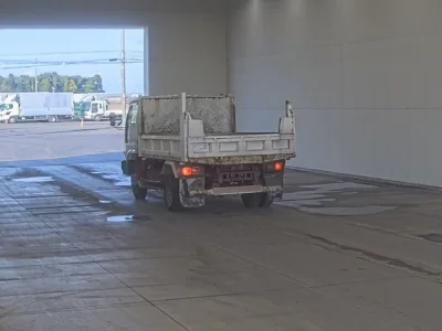 Nissan TRUCK