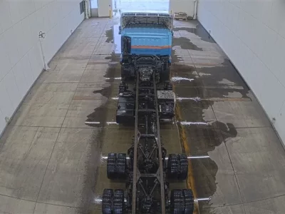 Nissan TRUCK