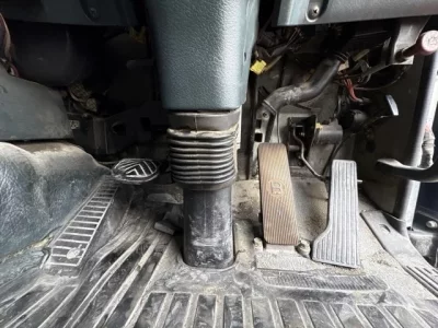 Nissan TRUCK