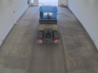 Nissan TRUCK
