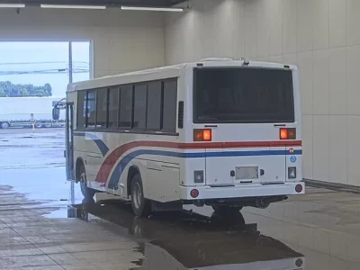 Nissan BUS