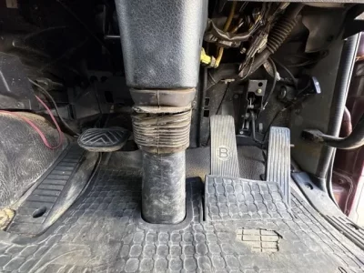 Nissan TRUCK