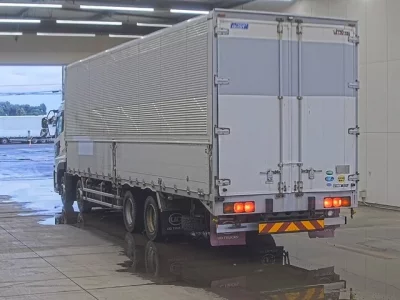 Nissan QUON