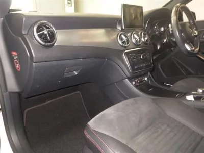 Mercedes-Benz CLA CLASS