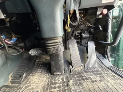 Nissan TRUCK