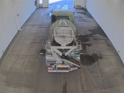 Nissan TRUCK