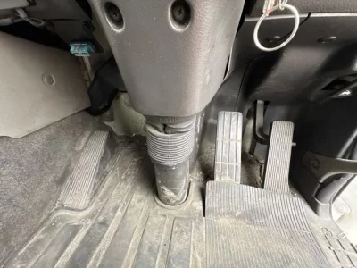 Nissan TRUCK