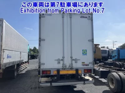 Nissan TRUCK