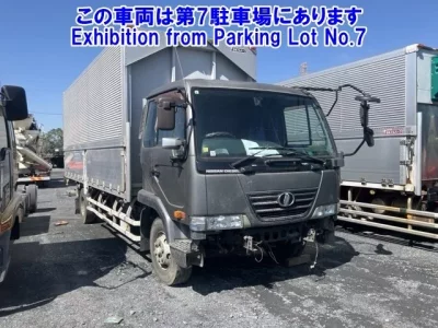 Nissan TRUCK