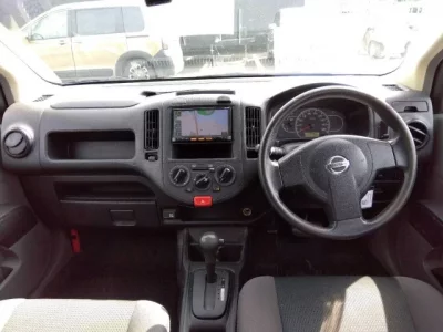 Nissan AD