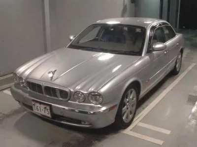 Jaguar XJ SERIES