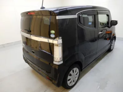 Honda N BOX SLASH