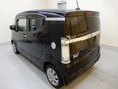 Honda N BOX SLASH