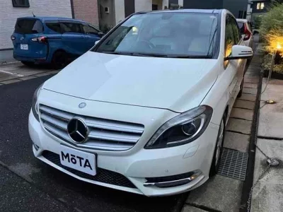 Mercedes-Benz B CLASS