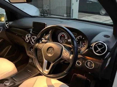 Mercedes-Benz B CLASS