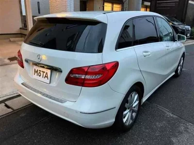 Mercedes-Benz B CLASS