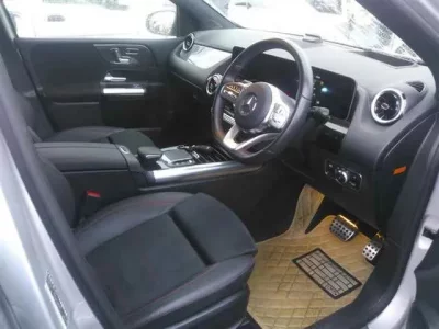 Mercedes-Benz B CLASS