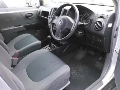 Nissan AD