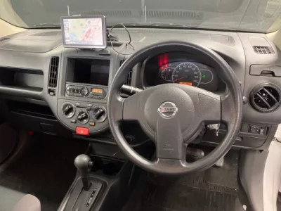 Nissan AD