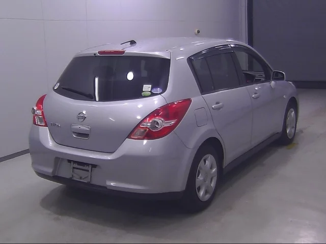 Nissan TIIDA