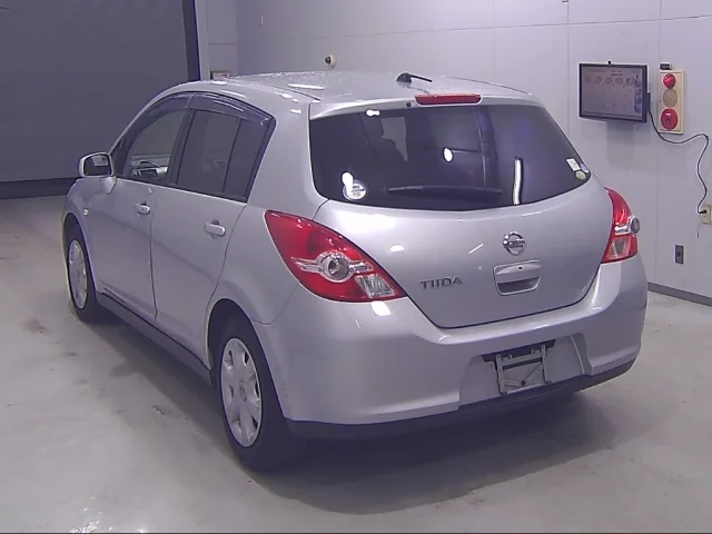 Nissan TIIDA