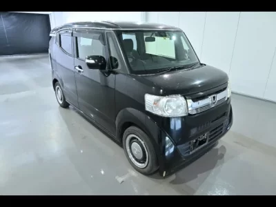 Honda N BOX SLASH