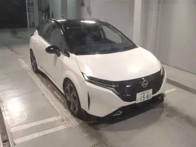 Nissan AURA