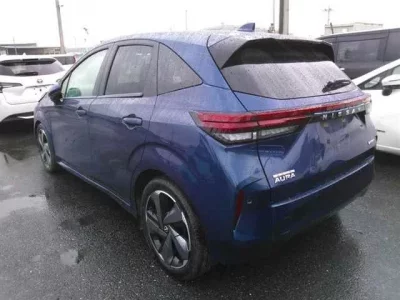 Nissan AURA