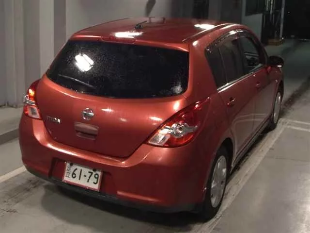 Nissan TIIDA