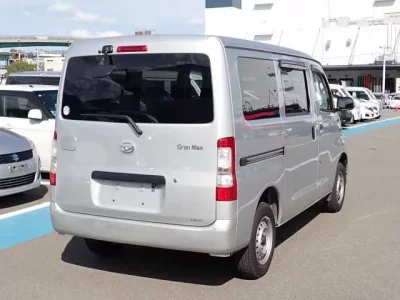 Daihatsu Gran Max
