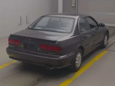 Mitsubishi DIAMANTE
